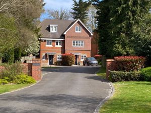 DEVELOPMENT ENTRANCE- click for photo gallery